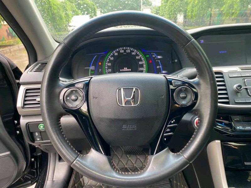 沈阳17年本田雅阁5