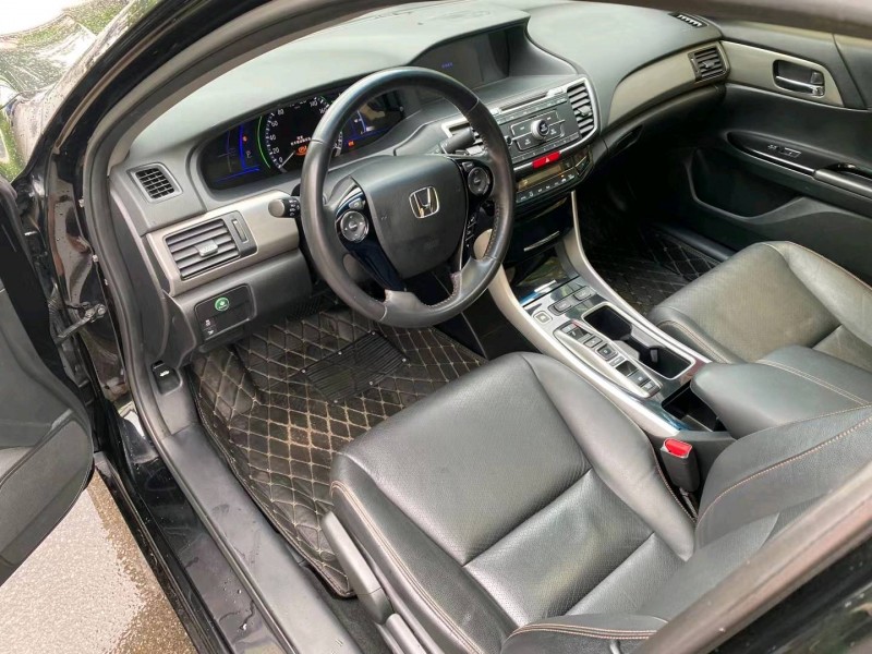 沈阳17年本田雅阁6