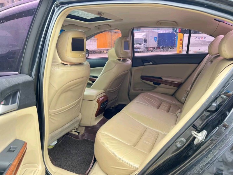 广州11年本田雅阁8