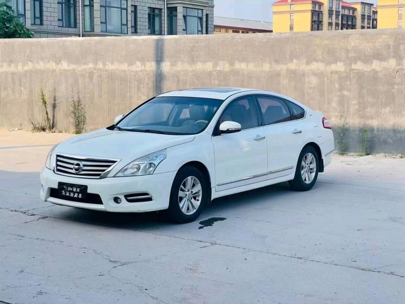 东营13年日产天籁3