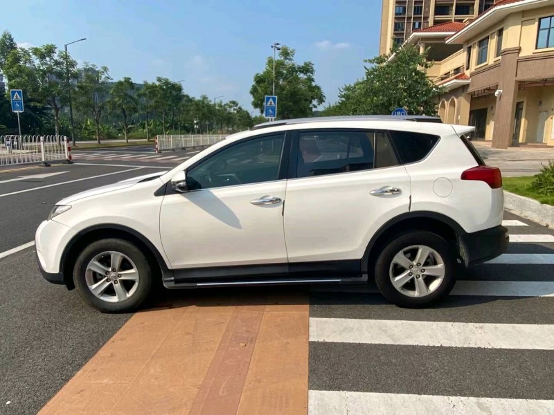 广州14年丰田RAV4荣放2