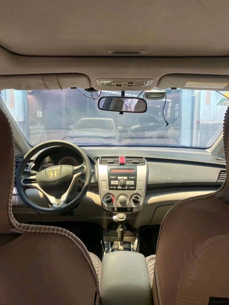 青岛10年本田锋范6