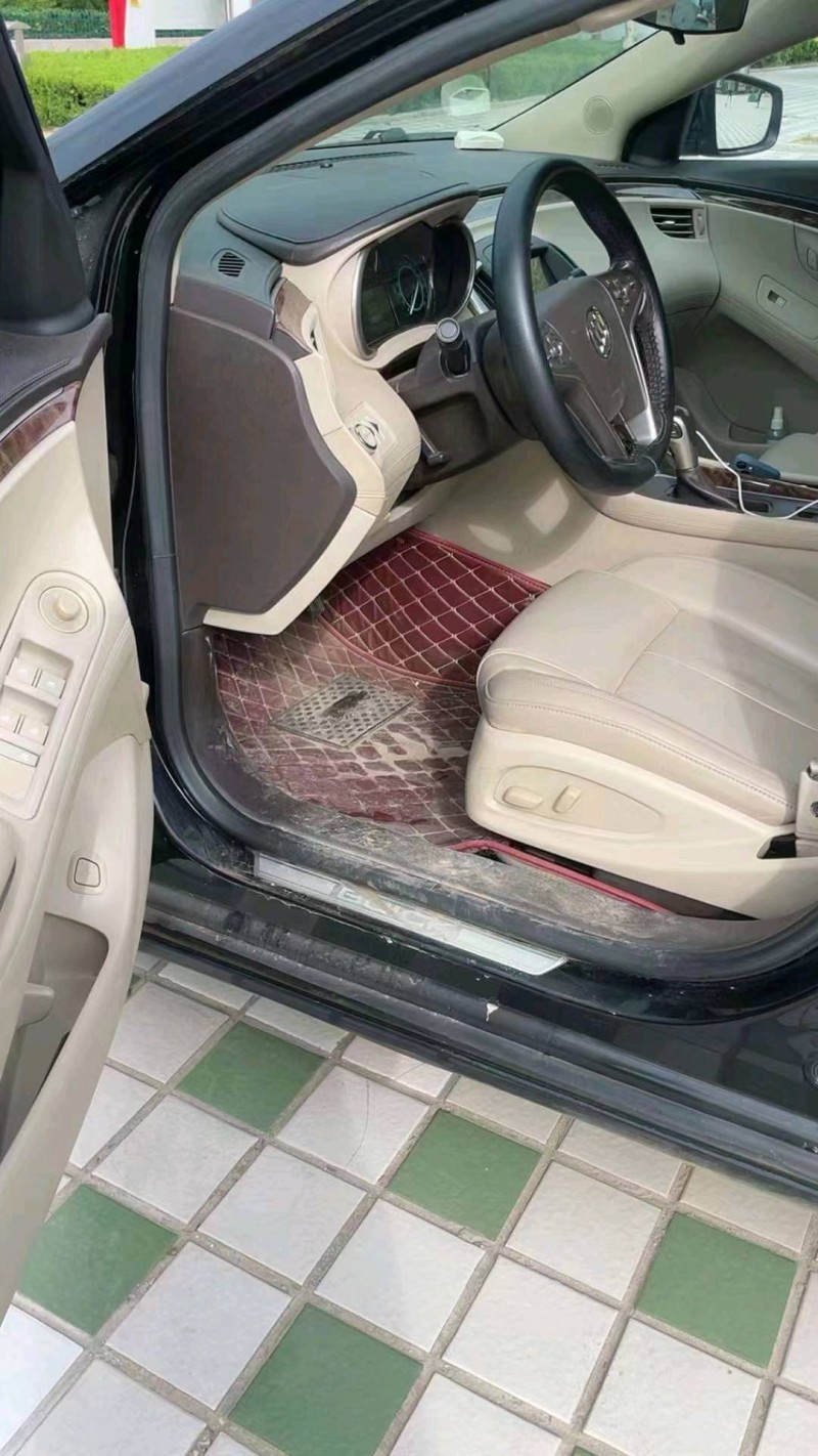 潍坊15年别克君越5