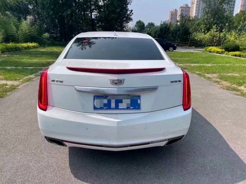 北京16年凯迪拉克XTS3