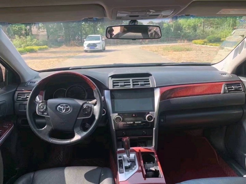 北京14年丰田凯美瑞5