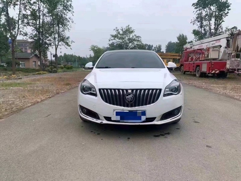 北京16年别克君威9