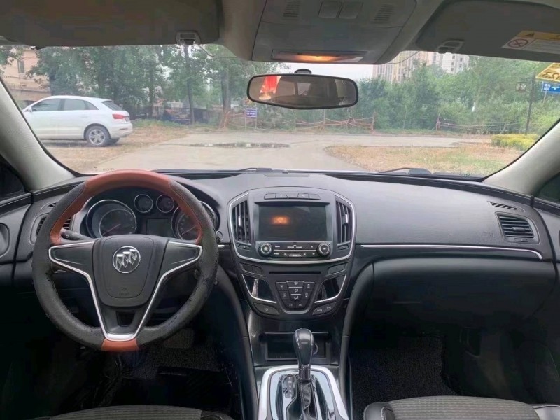 北京16年别克君威8