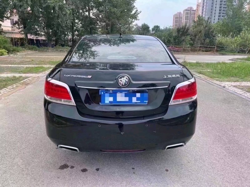 北京11年别克君越7