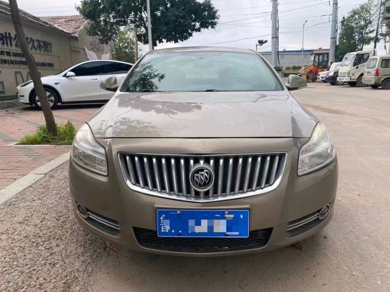 青岛11年别克君威1