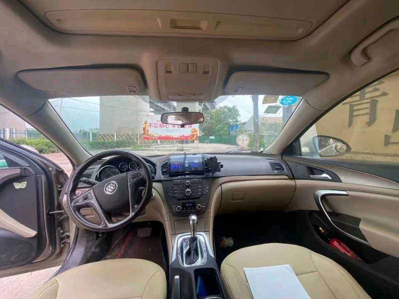 青岛11年别克君威4