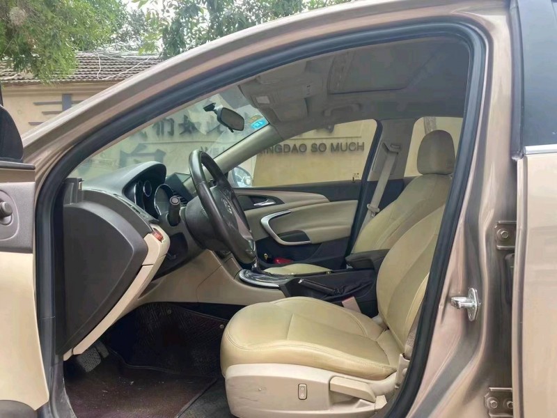 青岛11年别克君威6