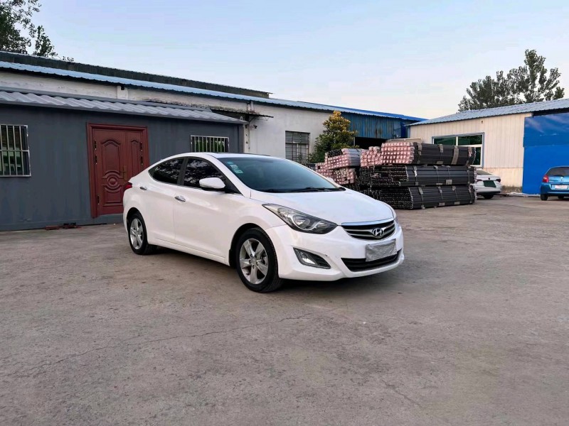 徐州12年现代朗动8