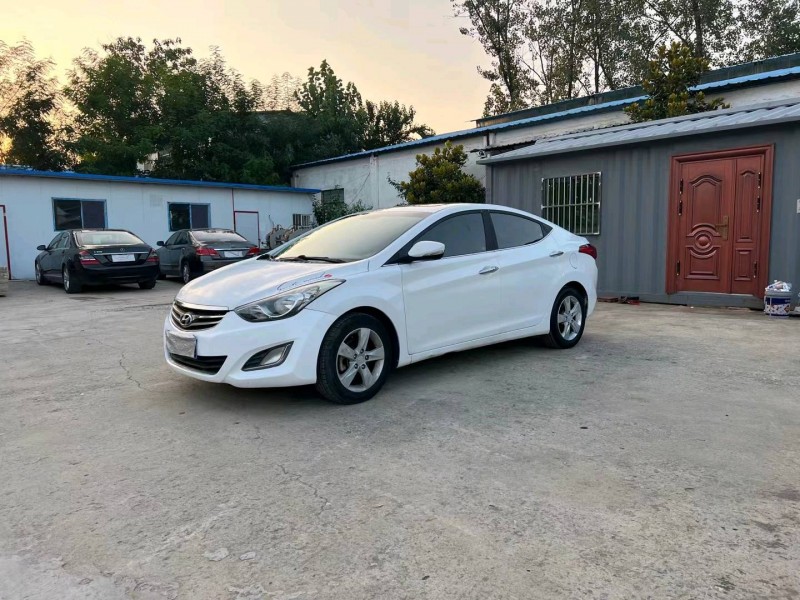 徐州12年现代朗动7