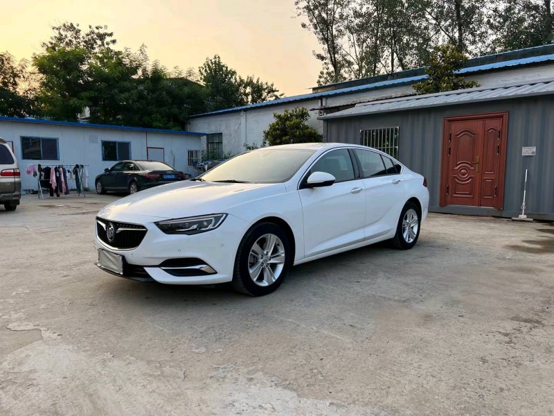 徐州18年别克君威3