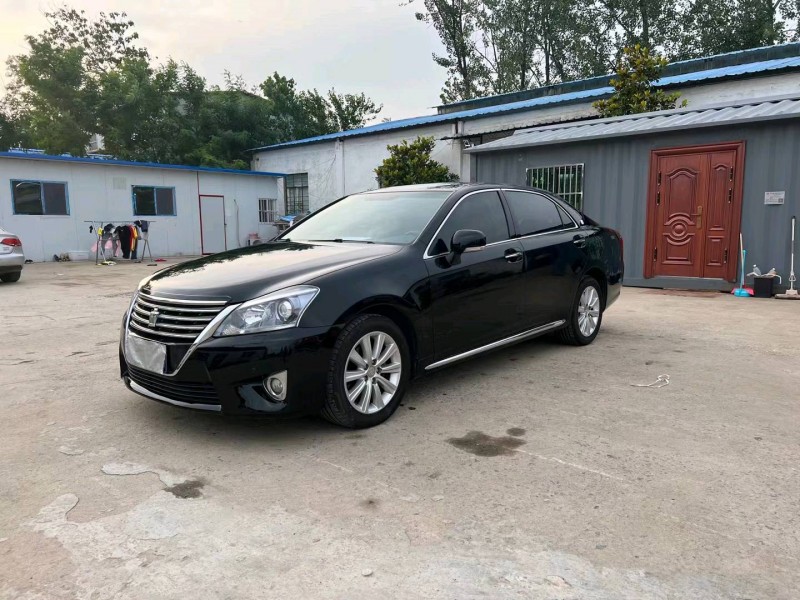 徐州13年丰田皇冠3