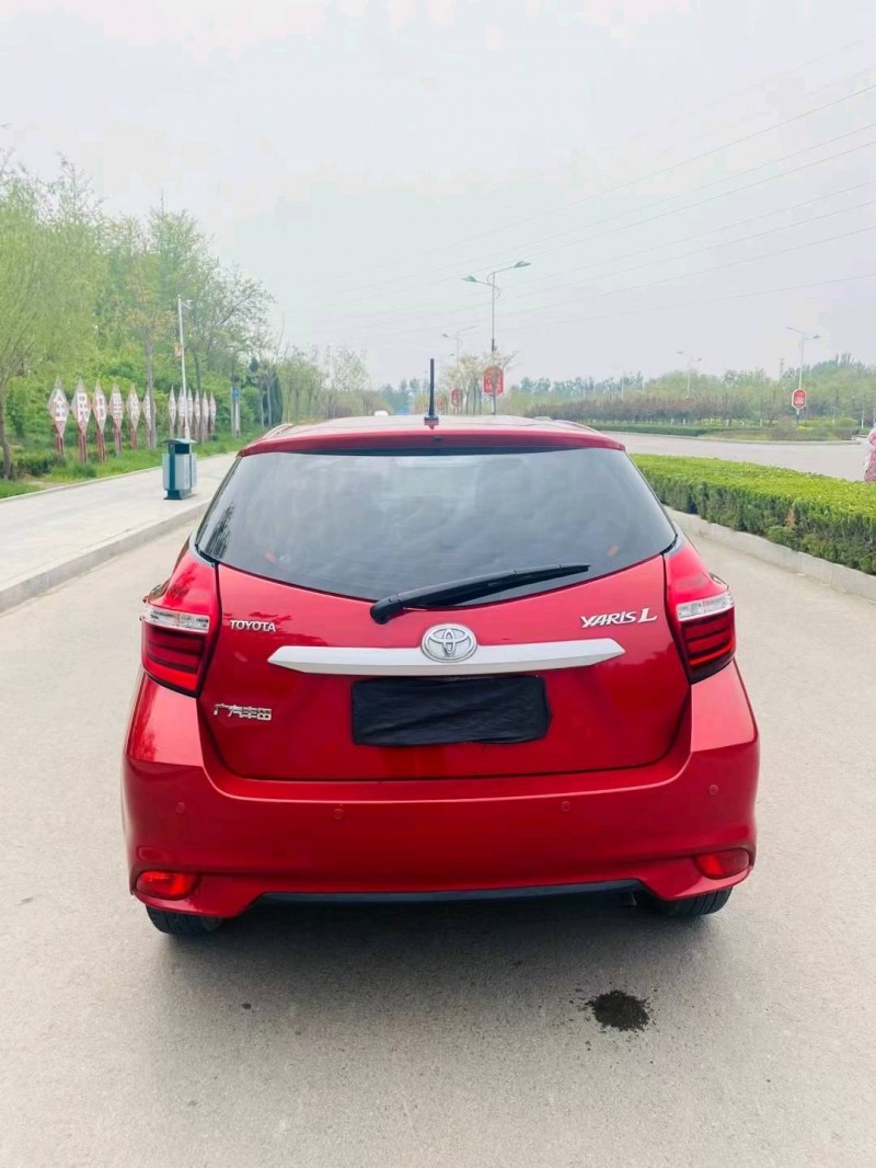 聊城20年豐田YARiS L 致炫1