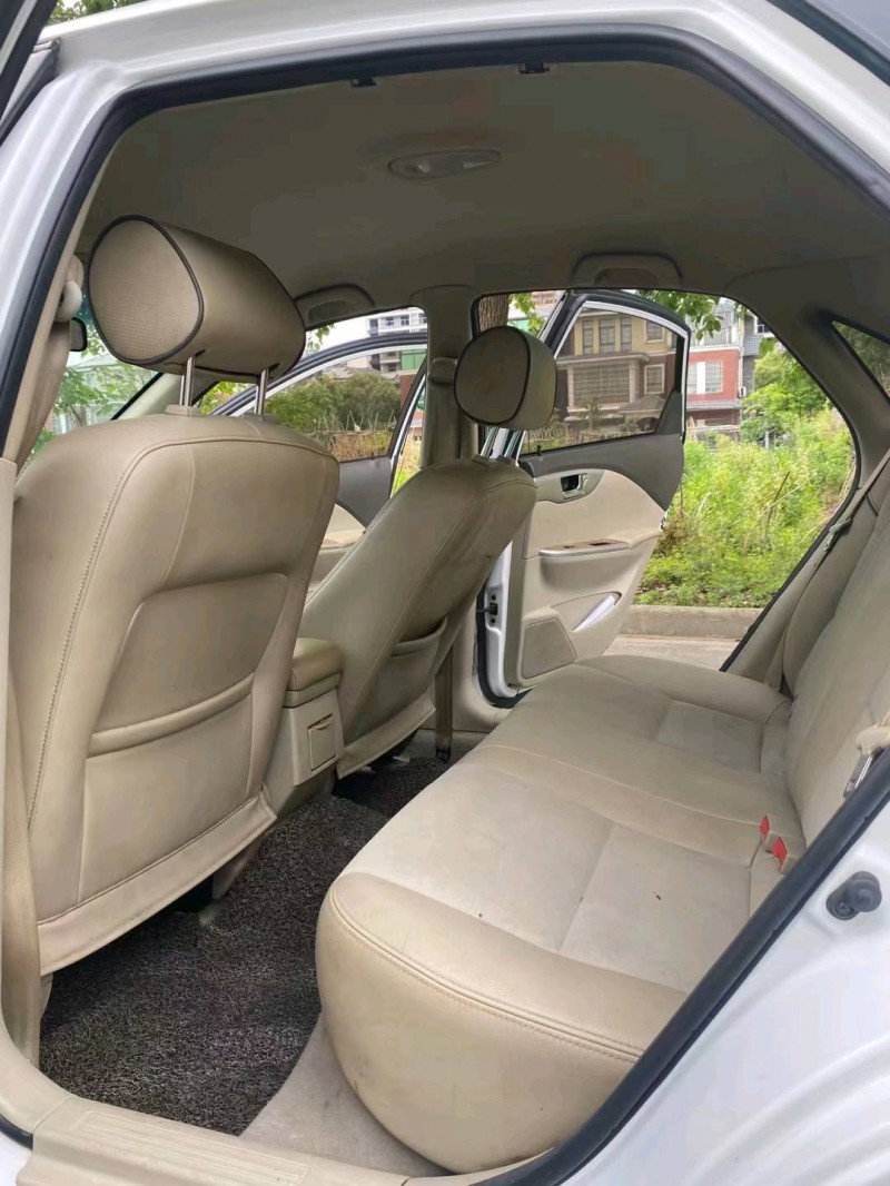 广州16年别克凯越6