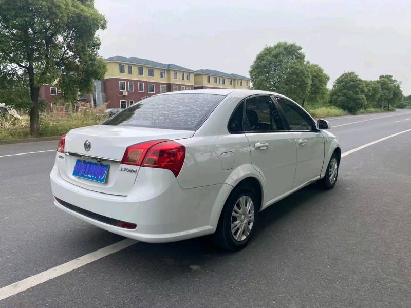 广州16年别克凯越7