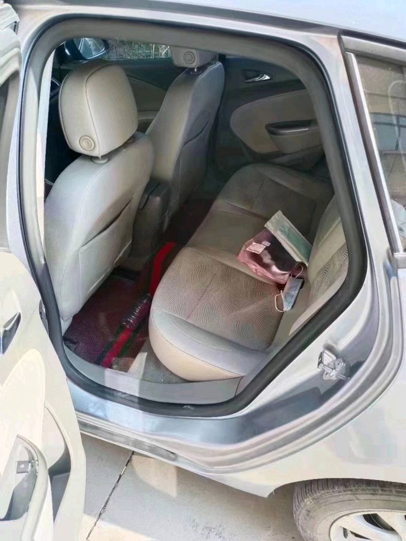 北京13年别克英朗3