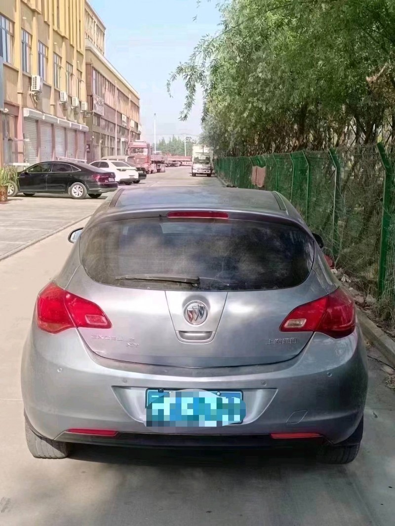 北京13年别克英朗5