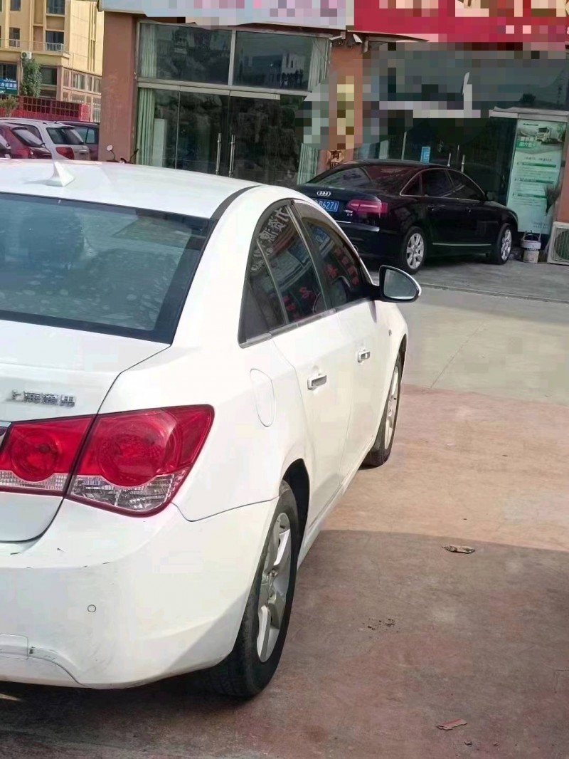 北京11年雪佛兰科鲁兹6