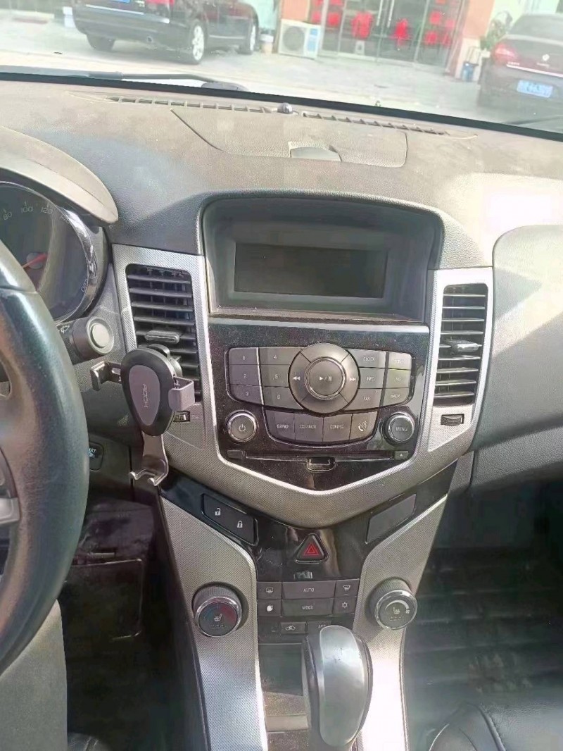 北京11年雪佛兰科鲁兹9