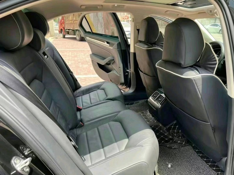 北京20年大众辉昂8