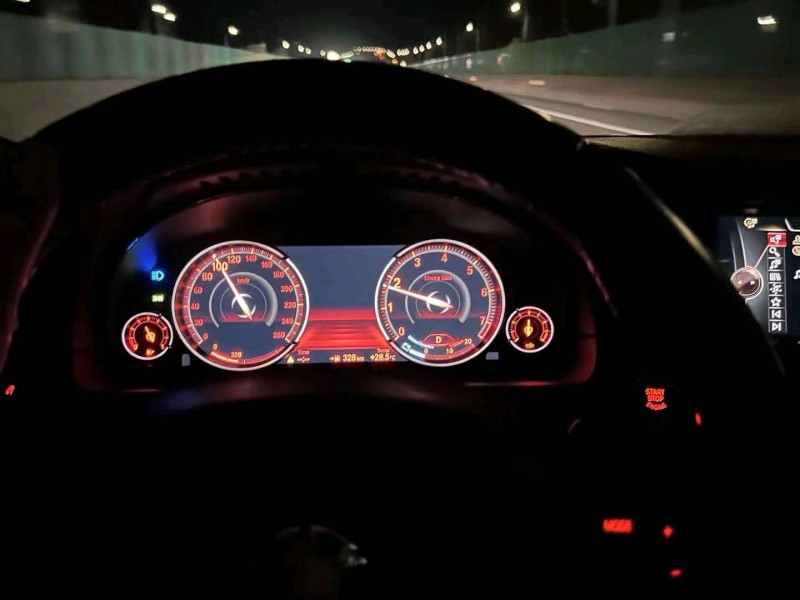 潍坊16年宝马5系8