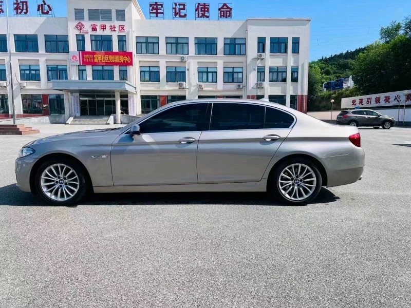 青岛15年宝马5系4