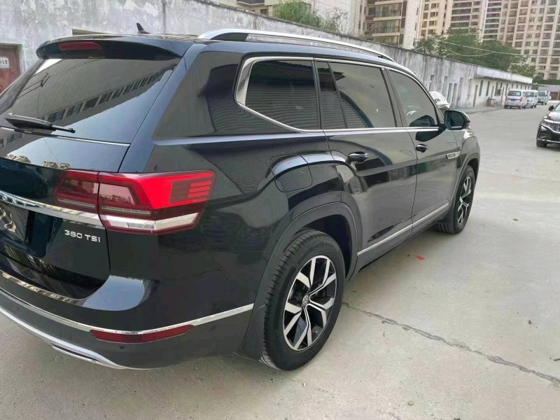 北京18年大众途昂8