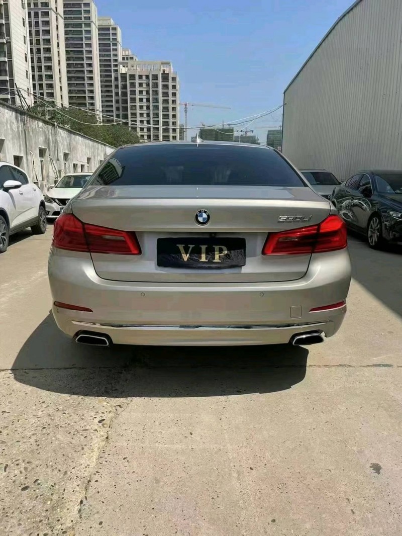北京18年宝马5系9