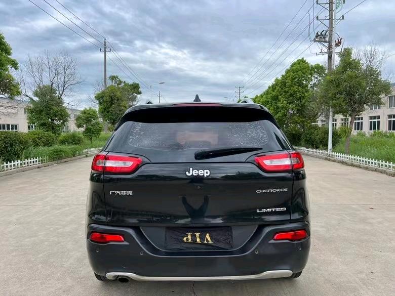 鹽城18年Jeep自由光9