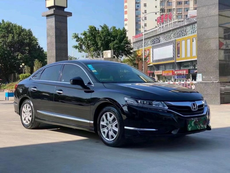 东莞16年本田思铂睿2