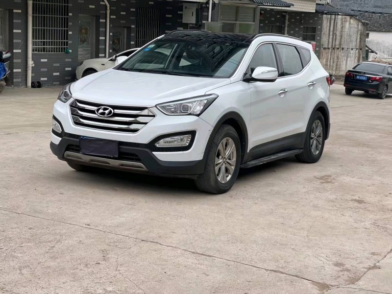 北京16年现代全新胜达2