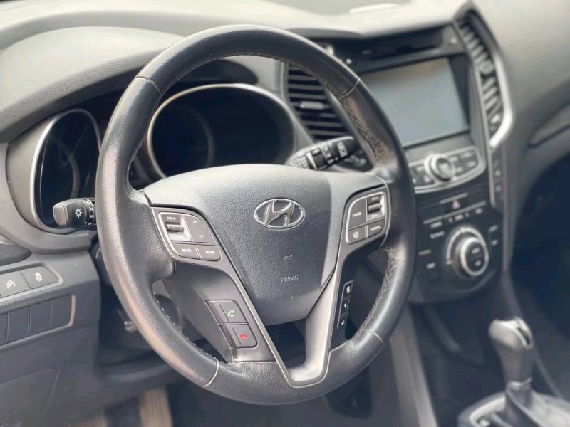 北京16年现代全新胜达8