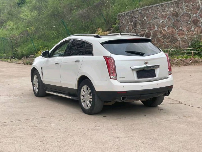 北京12年凯迪拉克SRX7