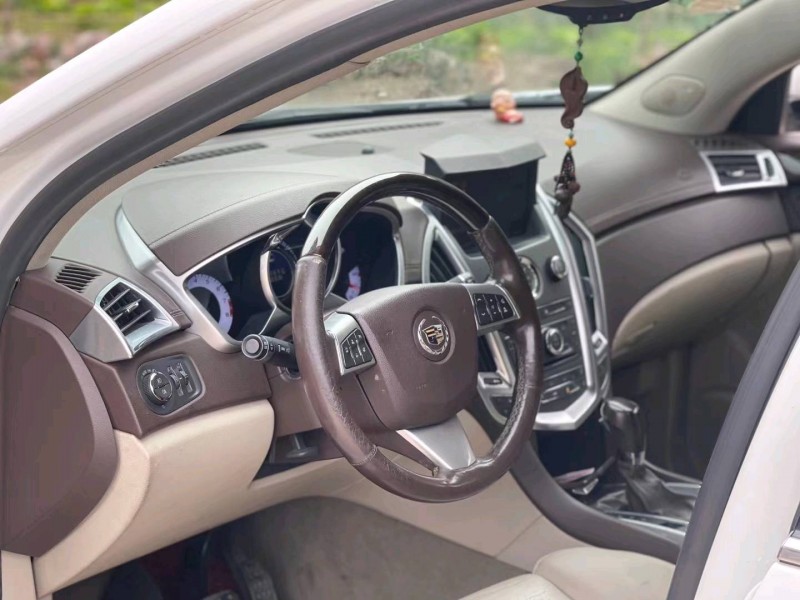 北京12年凯迪拉克SRX4