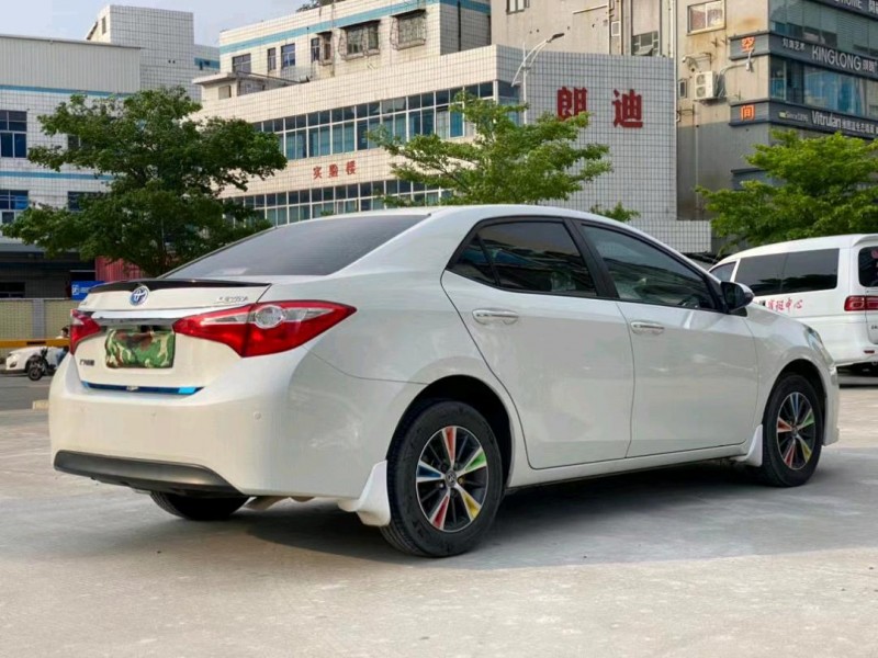 东莞16年丰田雷凌8
