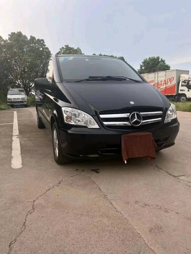 北京12年奔驰威霆7