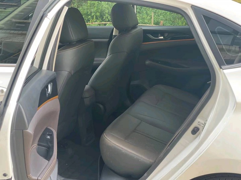 北京19年长安汽车逸动6