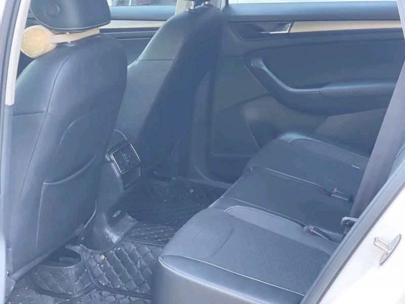 北京19年斯柯达柯迪亚克8