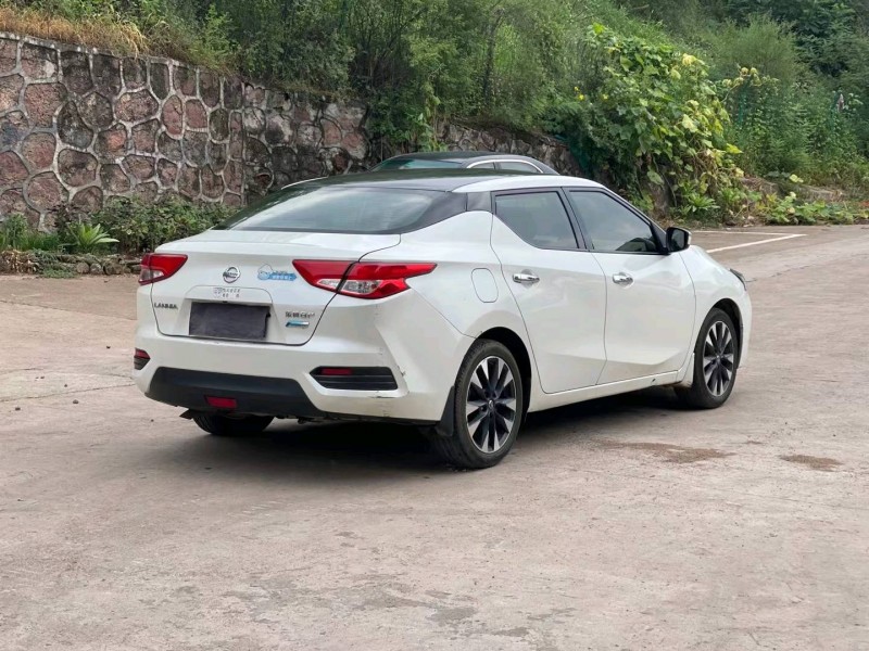 北京17年日产蓝鸟5