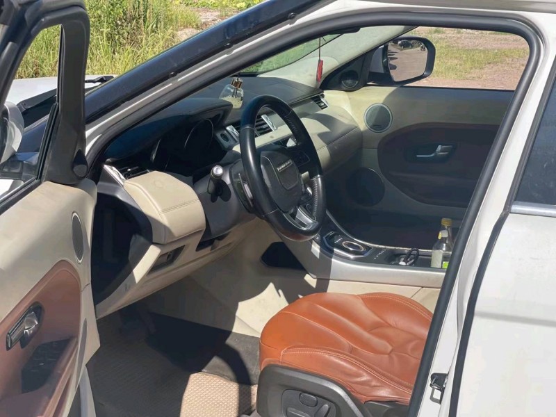 北京12年路虎极光4