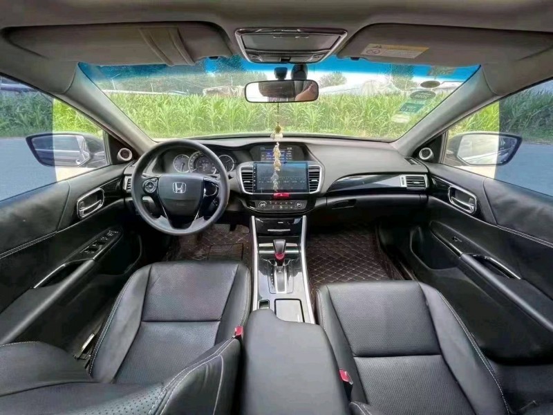 北京17年本田雅阁4