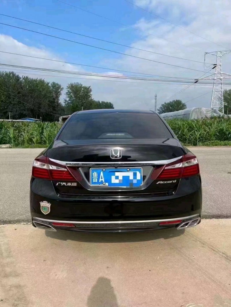 北京17年本田雅阁9