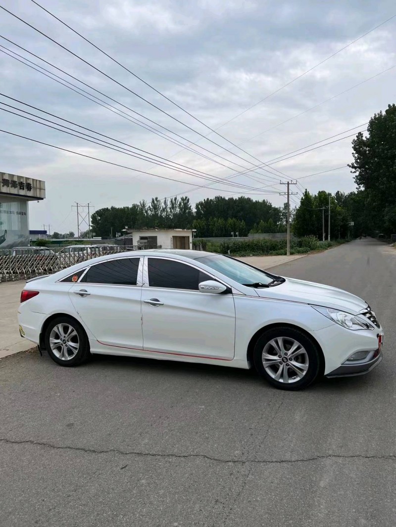 北京13年现代索纳塔八6