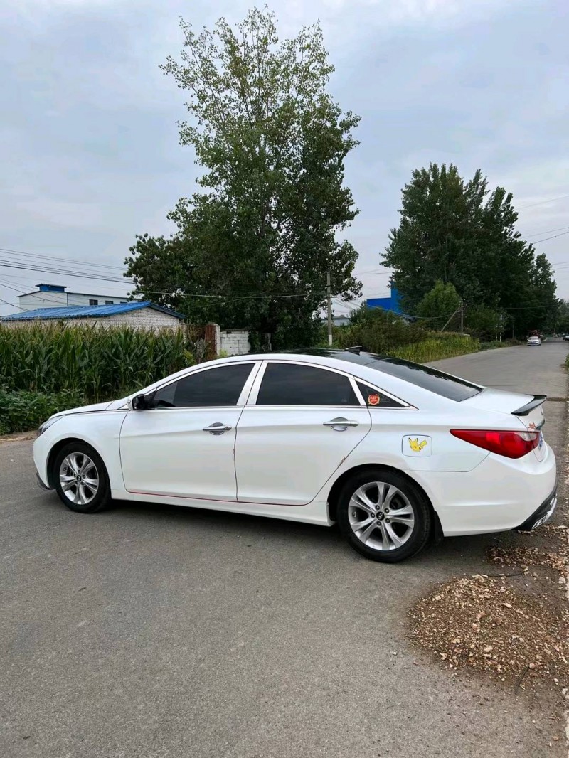 北京13年现代索纳塔八1