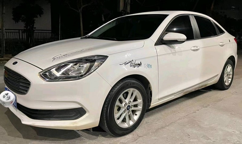 广州19年福特福睿斯2