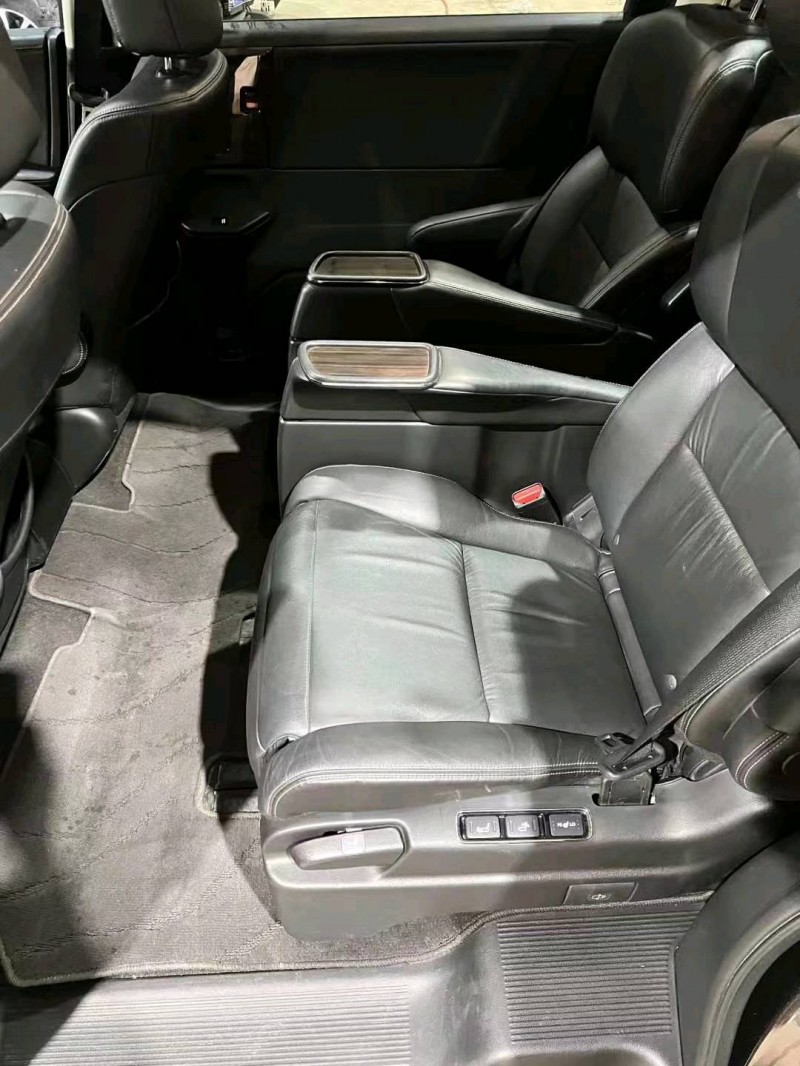 邢台17年本田艾力绅7