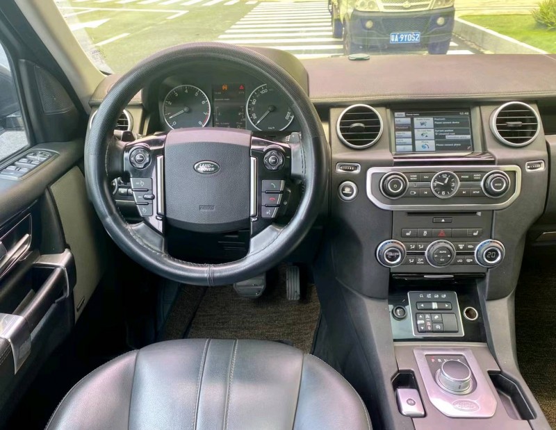 广州14年路虎发现5